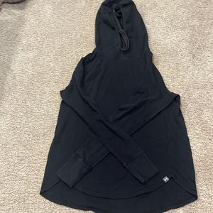 BLACK WOMENS UNDER ARMOUR THERMAL HOODIE